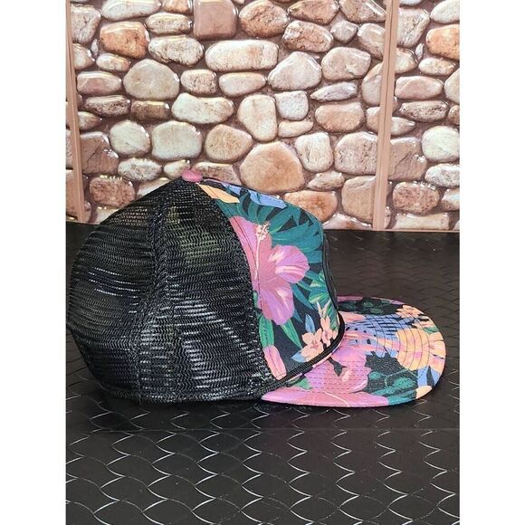 Dakine Classic Paradise Trucker- Black Tropidelic - Picture 8 of 9